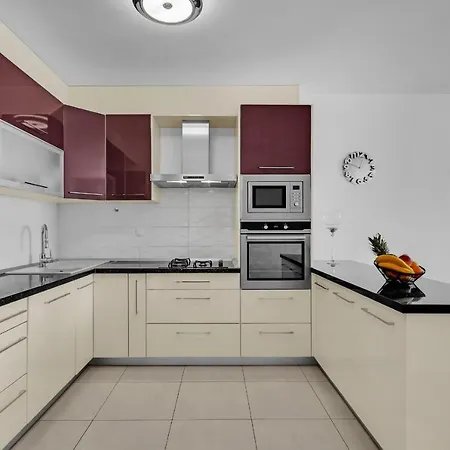 Апартаменти Linea Макарська