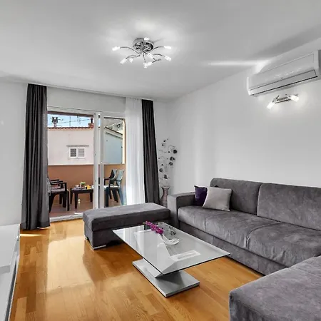 Linea * ماكارسكا