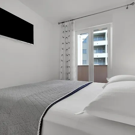 Linea Apartment *