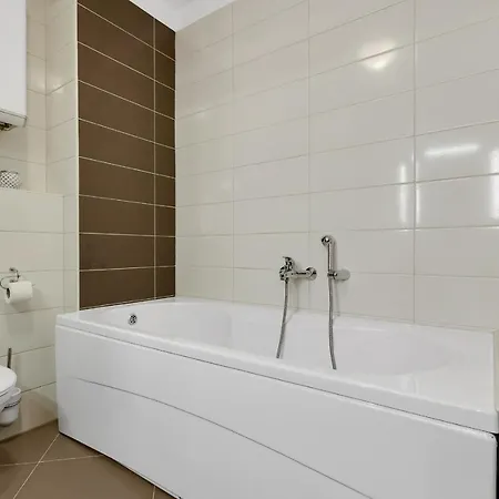 Linea * Макарська