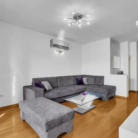 Апартаменти Linea