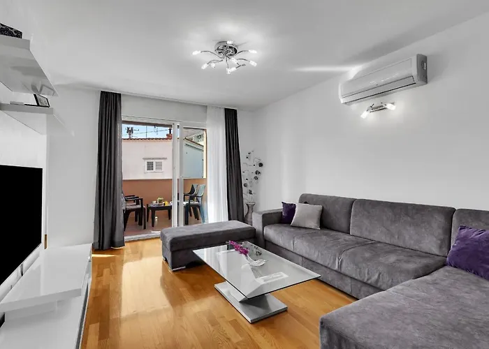 Linea * Макарська