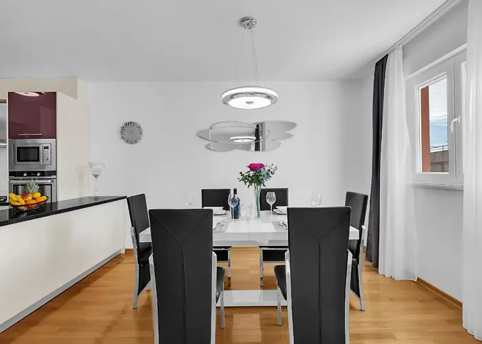 Linea * Макарська